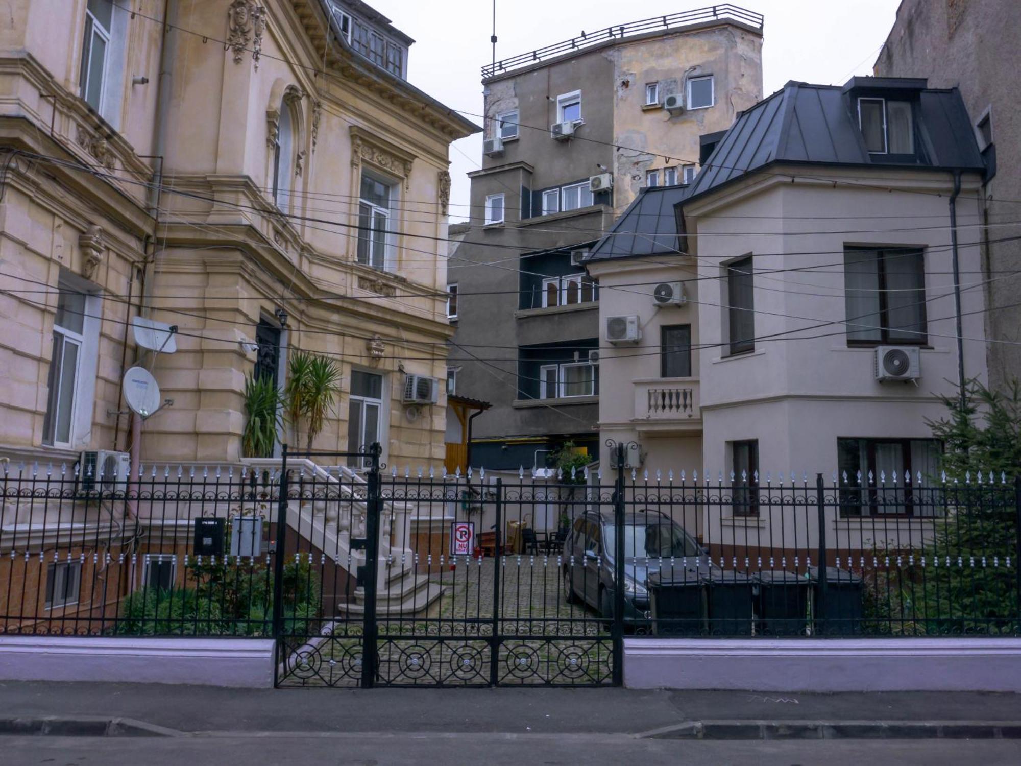 Comfortable Apartment University Square Bucarest Exterior foto
